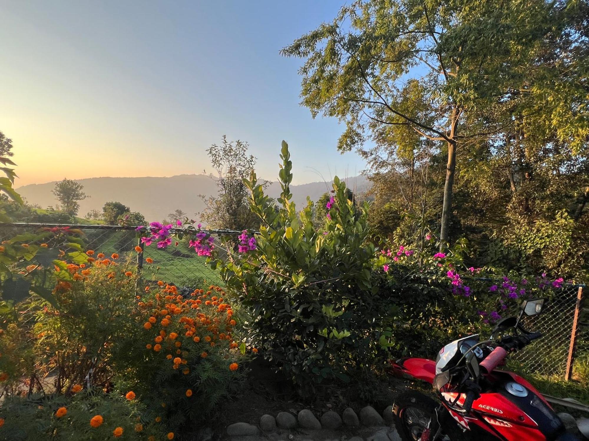 Hotel Village View Nagarkot Dış mekan fotoğraf