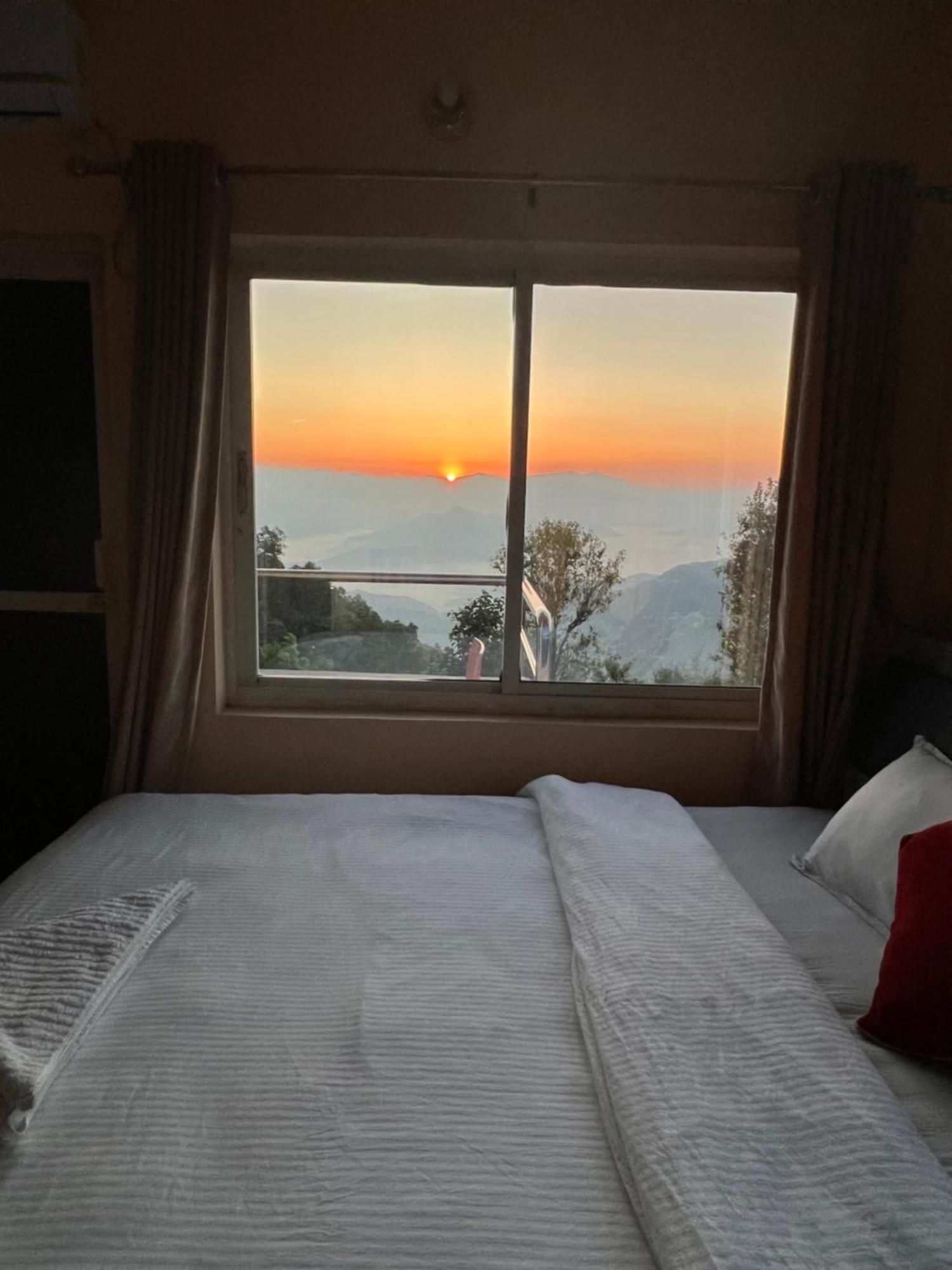 Hotel Village View Nagarkot Dış mekan fotoğraf